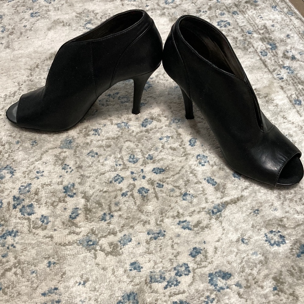 Nine West black heels